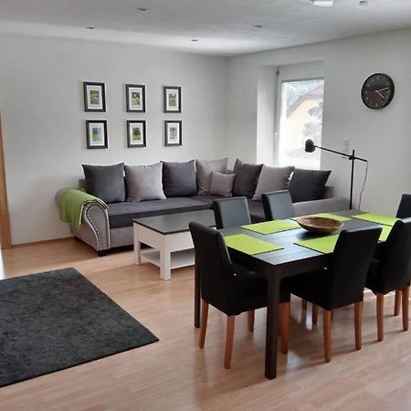 Gemuetliches Apartment In Landeck Buitenkant foto