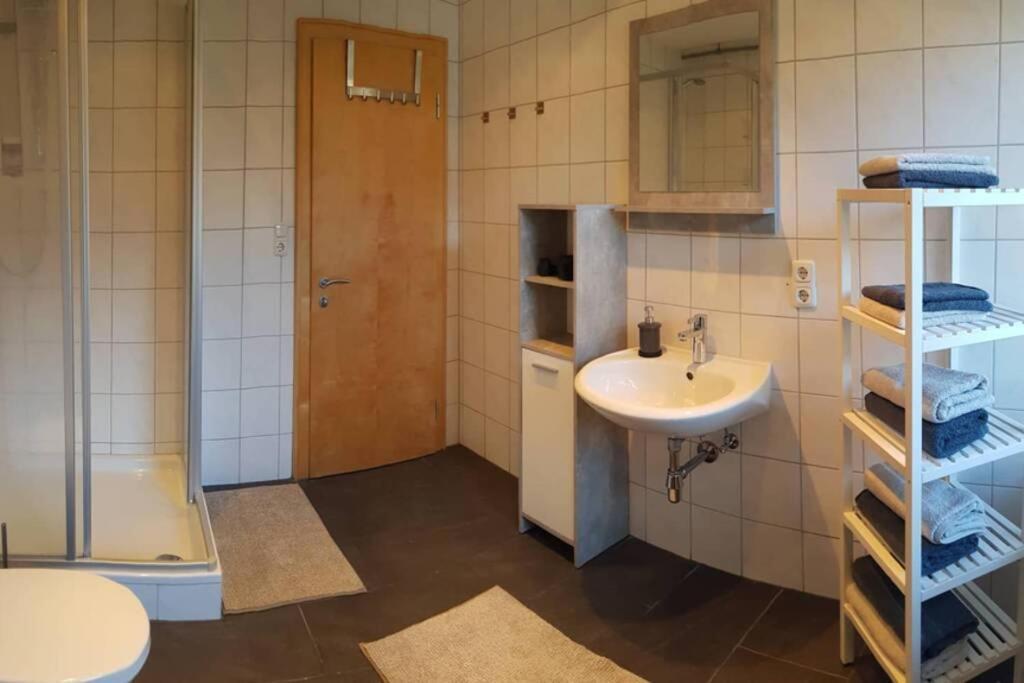 Gemuetliches Apartment In Landeck Buitenkant foto